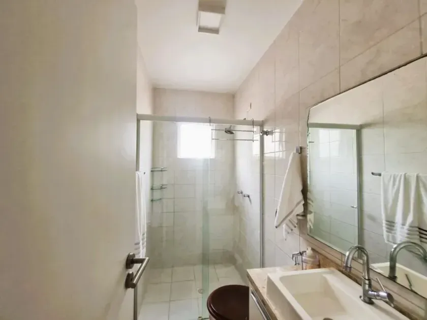 Apartamento mobiliado com 4 dormitórios sendo 1 suíte e 2 vagas de garagem em Balneário Camboriú — foto 16