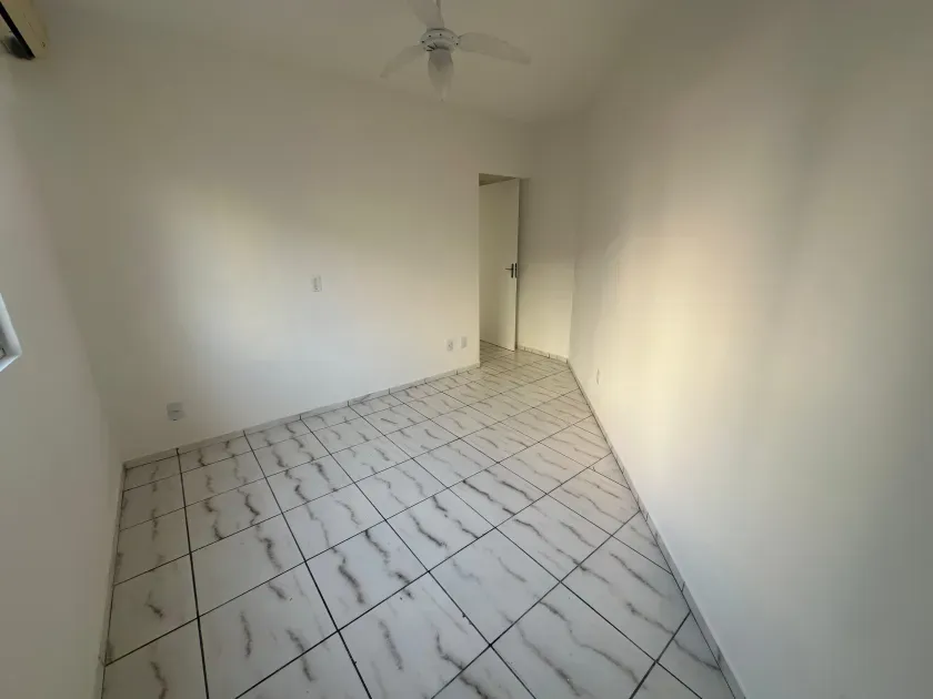 Apartamento com 2 quartos e 1 vaga de garagem no Centro Balneário Camboriú
