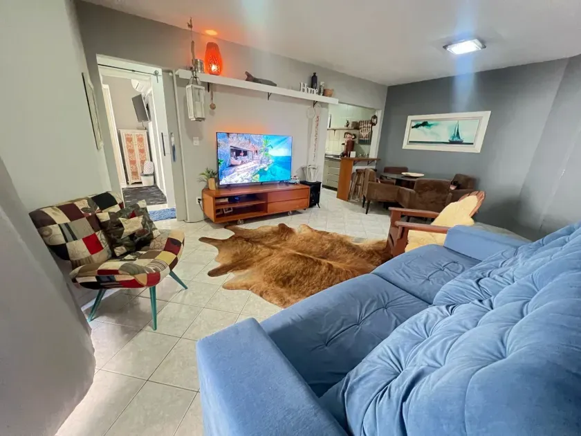 Apartamento com 2 dormitórios sendo 1 suíte e 1 vaga de garagem– 450m da Praia em Balneário Camboriú — foto 2