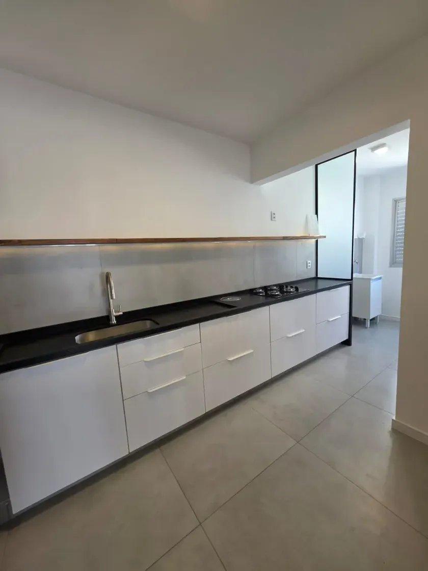 Apartamento na Av. Brasil com 2 dormitórios sendo 1 suíte e 1 vaga de garagem em Balneário Camboriú — foto 5