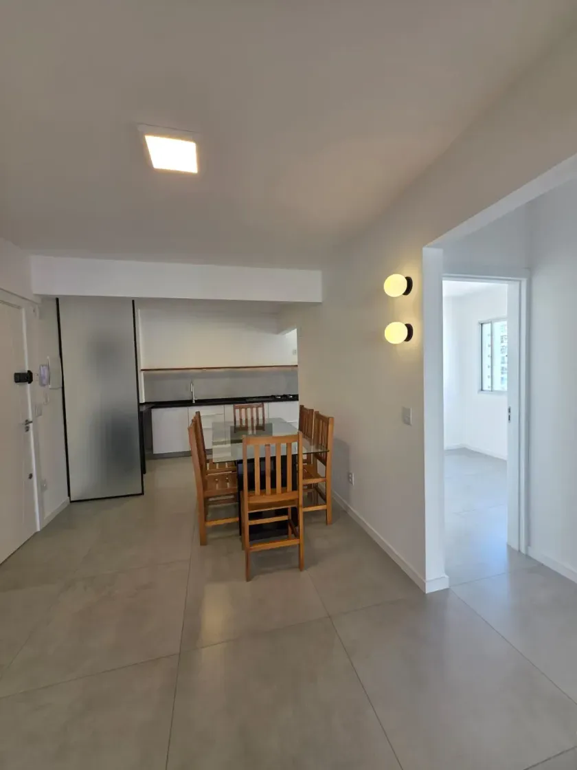 Apartamento na Av. Brasil com 2 dormitórios sendo 1 suíte e 1 vaga de garagem em Balneário Camboriú — foto 9