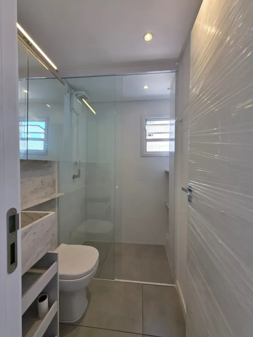 Apartamento na Av. Brasil com 2 dormitórios sendo 1 suíte e 1 vaga de garagem em Balneário Camboriú — foto 10