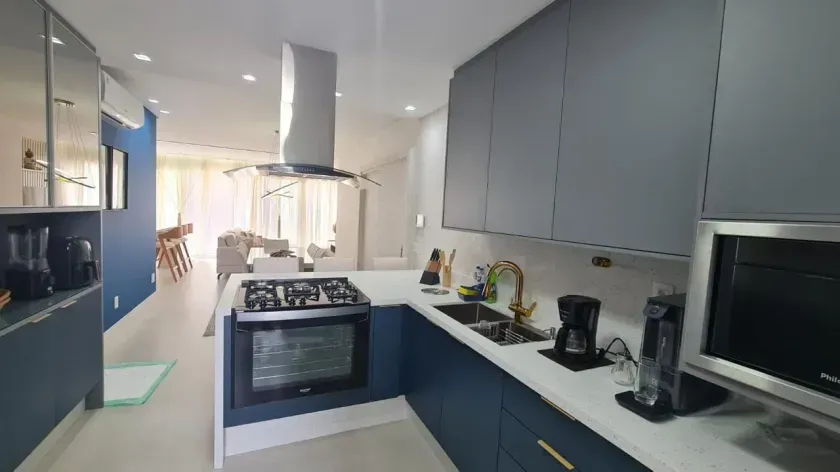 Apartamento mobiliado com 4 suítes e 3 vagas de garagem no Centro de Balneário Camboriú — foto 9