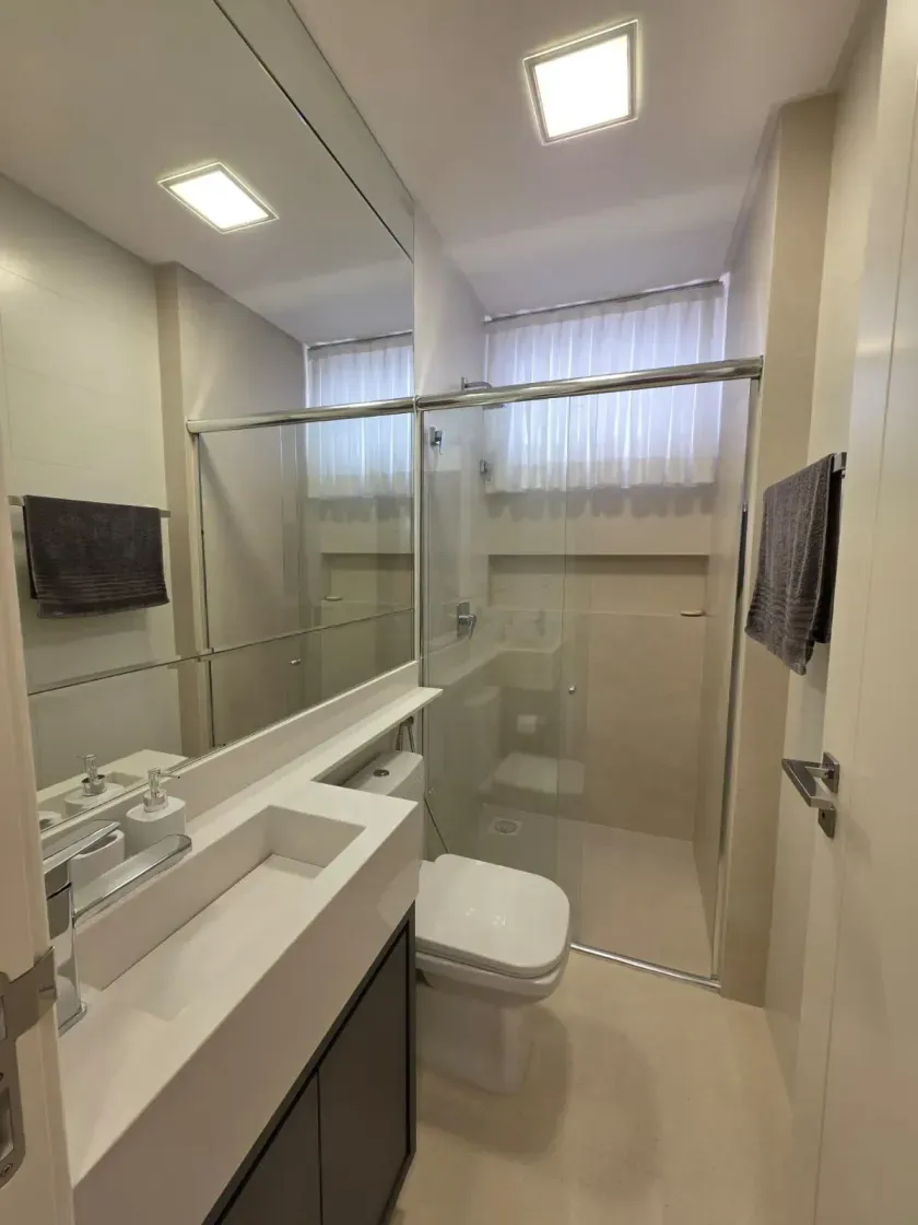 Apartamento vista mar com 3 suítes 3 vagas de garagem na Barra Sul em Balneário Camboriú — foto 6