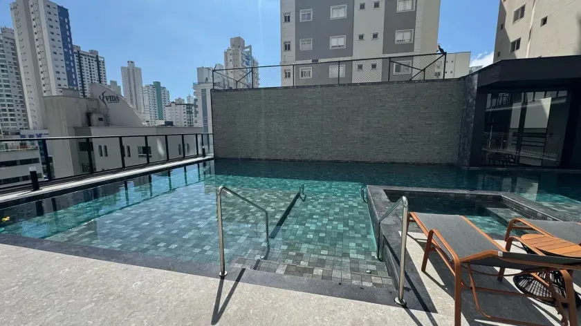Apartamento com 4 dormitórios sendo 2 suítes  e 5 vagas de garagem em Balneário Camboriú — foto 11