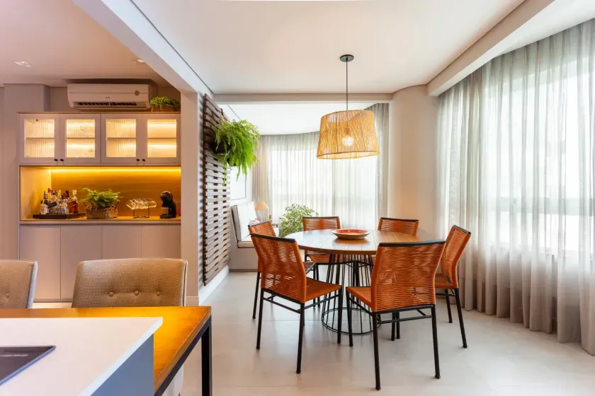Apartamento mobiliado com 2 dormitórios sendo 1 suíte e 2 vagas de garagem em Balneário Camboriú — foto 17