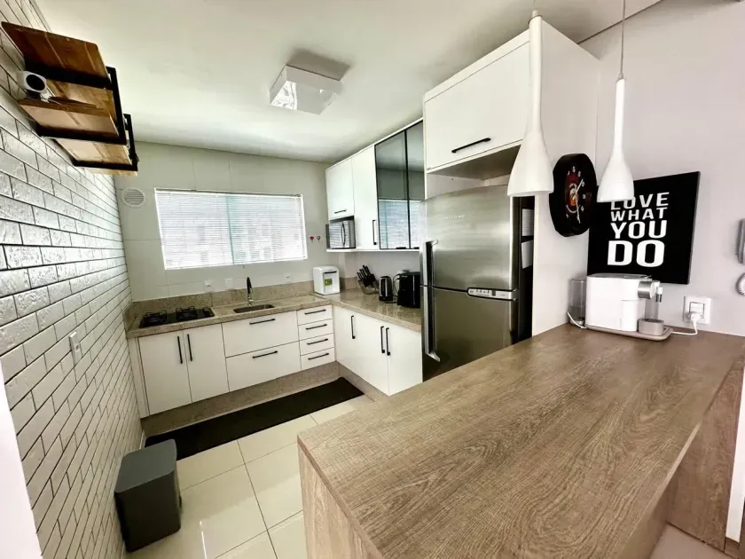 Apartamento no Edifício Márcia Regina com 3 dormitórios em Balneário Camboriú — foto 8