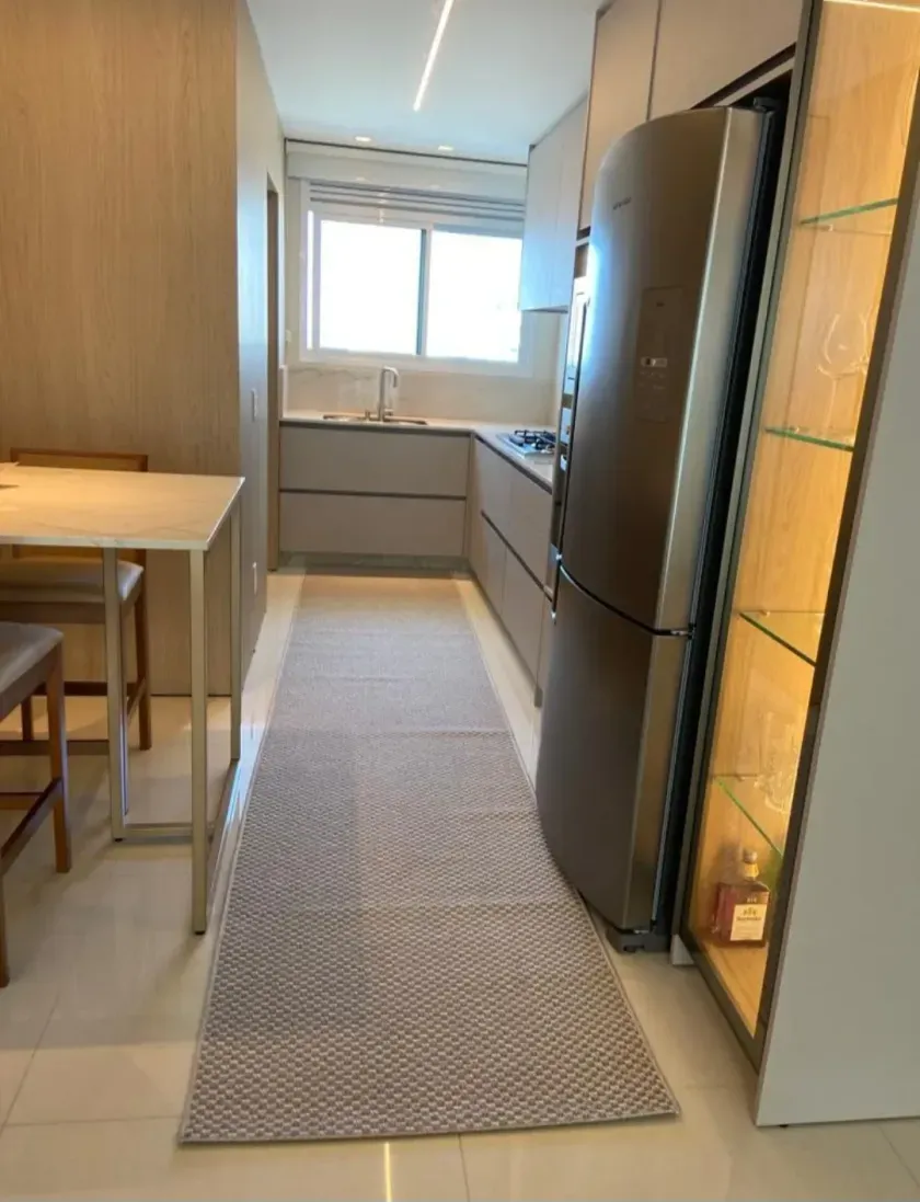 Apartamento mobiliado com 4 dormitórios sendo 2 suítes e 2 vagas de garagem em Balneário Camboriú — foto 3