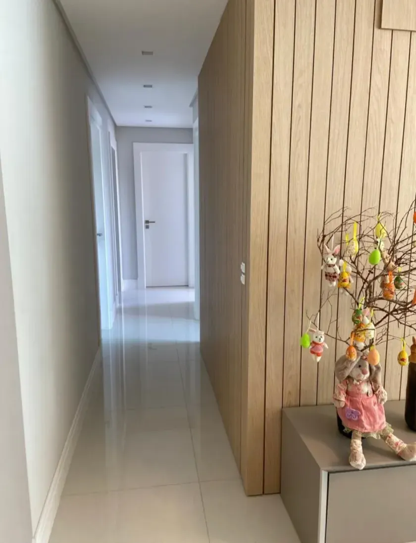 Apartamento mobiliado com 4 dormitórios sendo 2 suítes e 2 vagas de garagem em Balneário Camboriú — foto 11