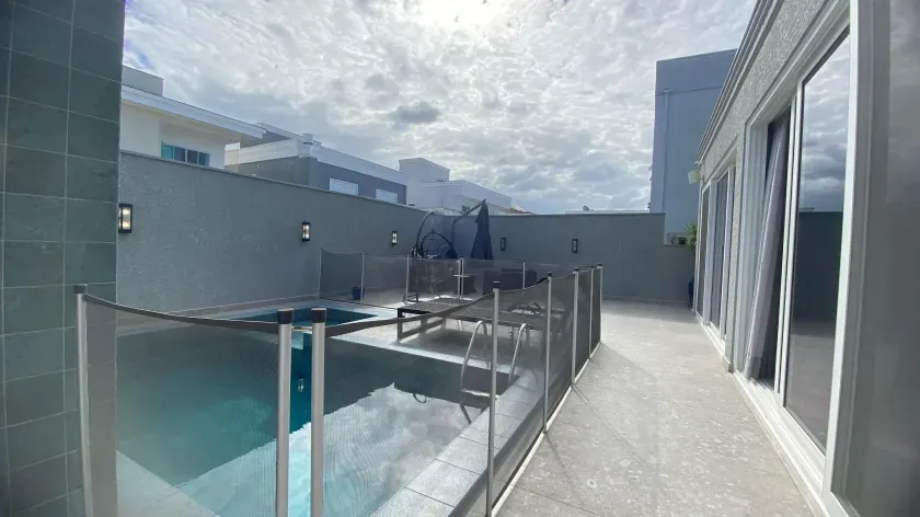 Casa no Cond Caledônia Private Village com 3 suítes em Camboriú — foto 2