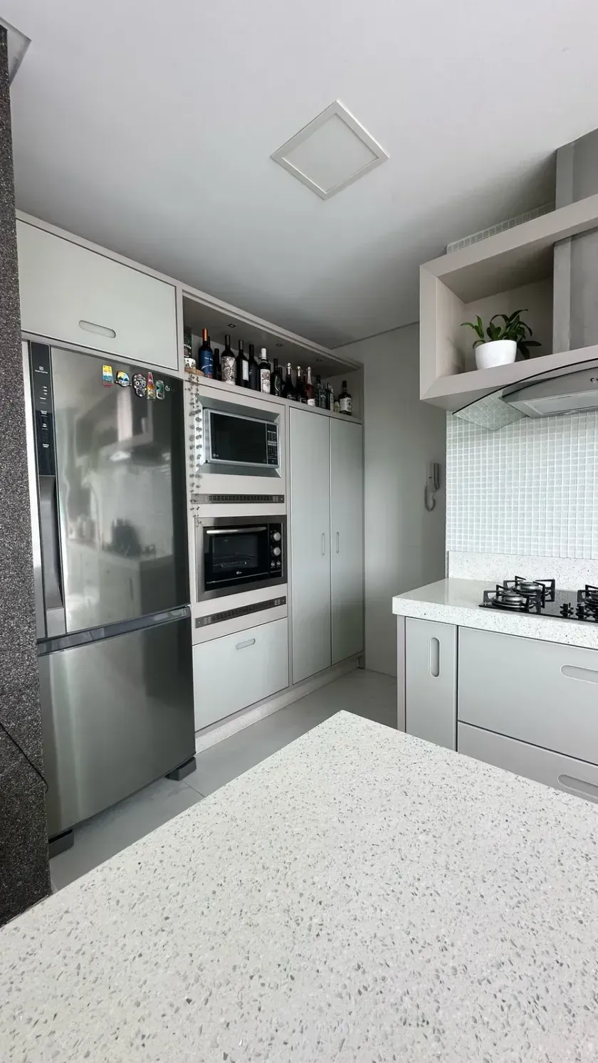 Apartamento mobiliado com 3 dormitórios sendo 2 suítes e 3 vagas de garagem em Balneário Camboriú — foto 5
