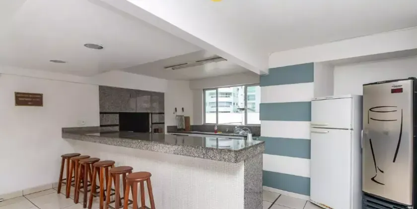 Apartamento com 3 dormitórios e 2 vagas de garagem na Avenida Brasil em Balneário Camboriú — foto 18