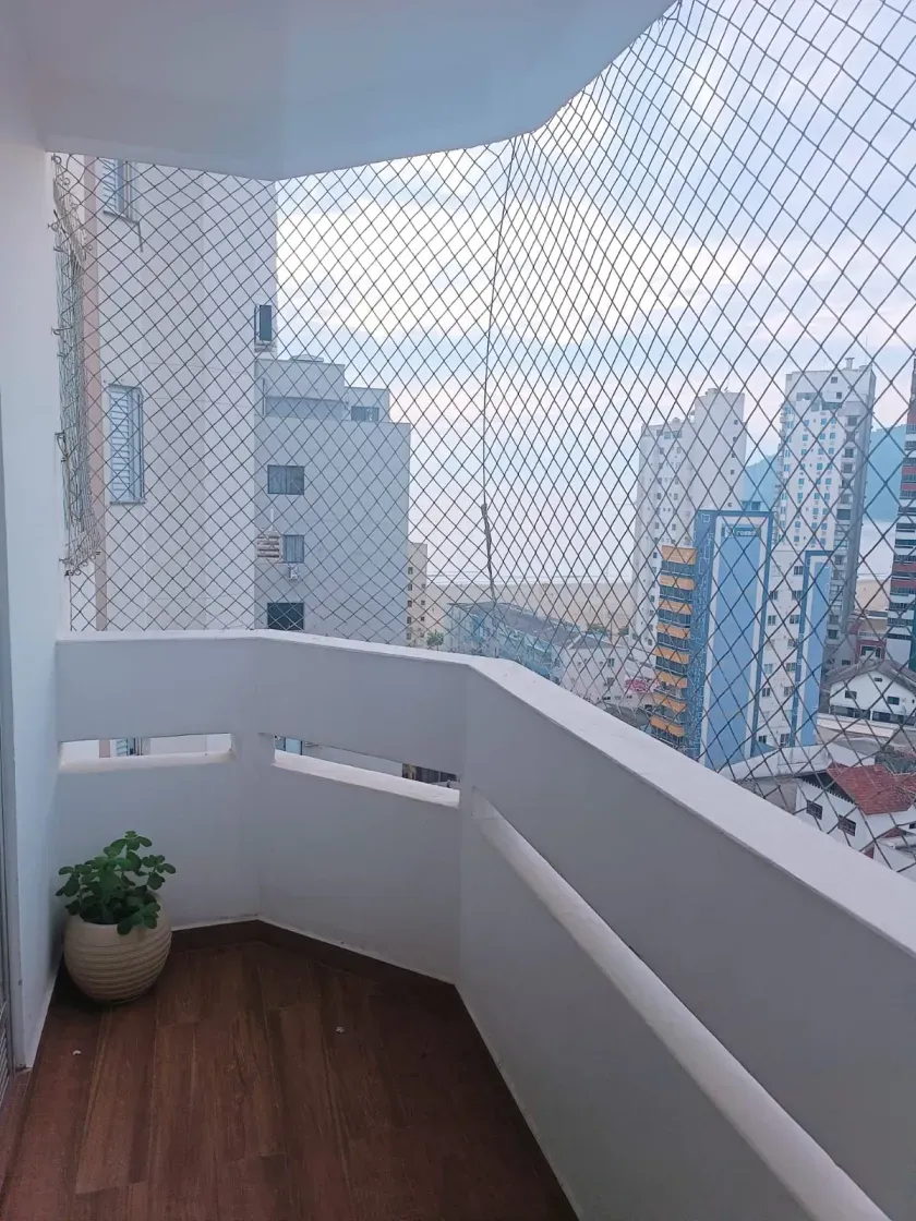 Apartamento com 3 dormitórios e 2 vagas de garagem na Avenida Brasil em Balneário Camboriú — foto 8