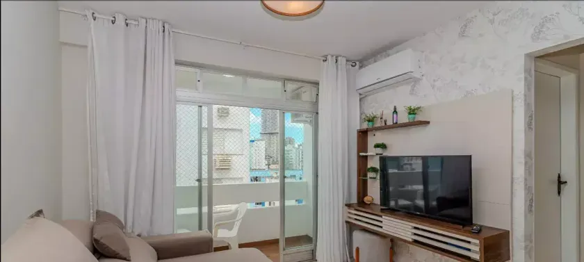 Apartamento com 3 dormitórios e 2 vagas de garagem na Avenida Brasil em Balneário Camboriú — foto 2