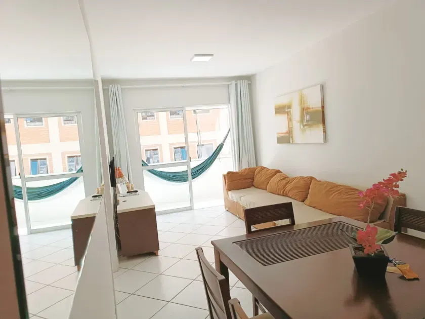 Apartamento com 2 dormitórios e 1  vaga privativa na barra sul em Balneário Camboriú