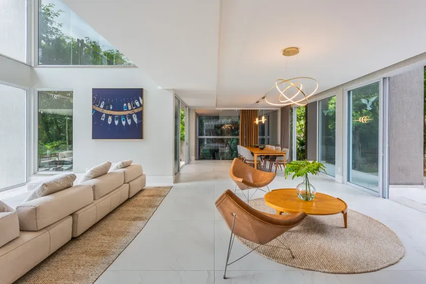 Casa mobiliada com 4 suítes e 4 vagas de garagem no Estaleirinho — foto 7