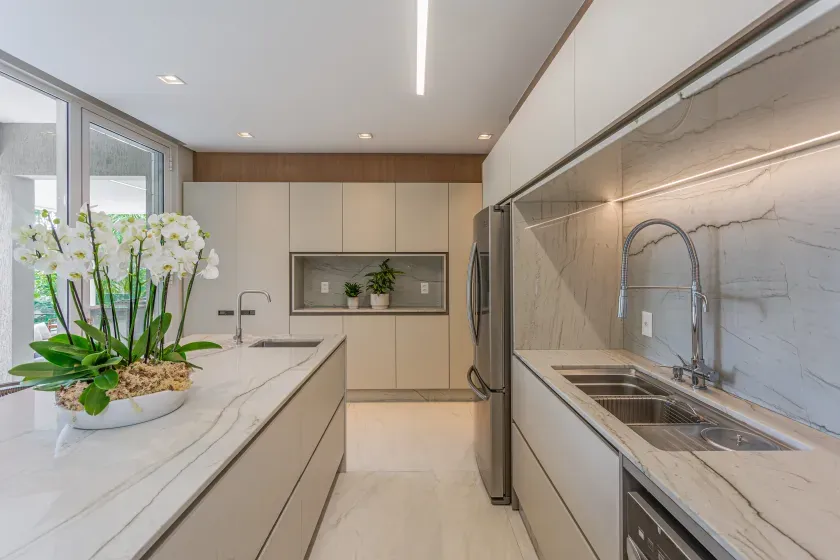 Casa mobiliada com 4 suítes e 4 vagas de garagem no Estaleirinho — foto 8