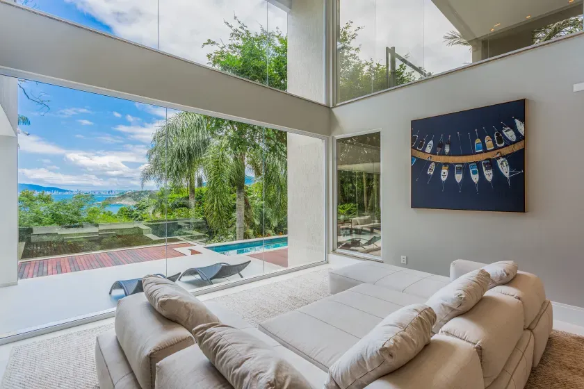 Casa mobiliada com 4 suítes e 4 vagas de garagem no Estaleirinho — foto 11