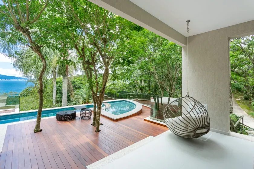 Casa mobiliada com 4 suítes e 4 vagas de garagem no Estaleirinho — foto 12