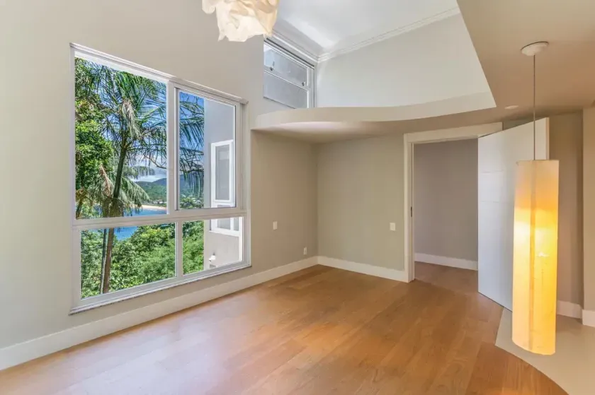 Casa mobiliada com 4 suítes e 4 vagas de garagem no Estaleirinho — foto 15