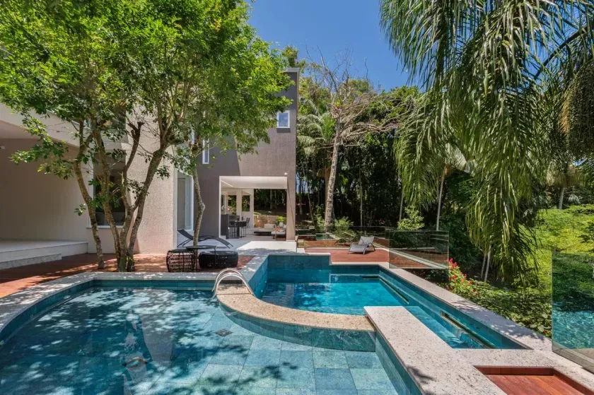 Casa mobiliada com 4 suítes e 4 vagas de garagem no Estaleirinho — foto 20