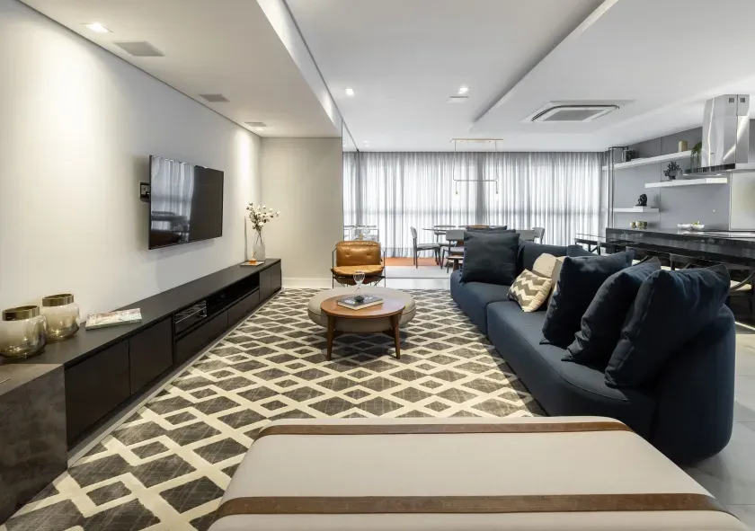Apartamento novo com 4 dormitórios sendo 2 suítes e 3 vagas no Centro de Balneário Camboriú