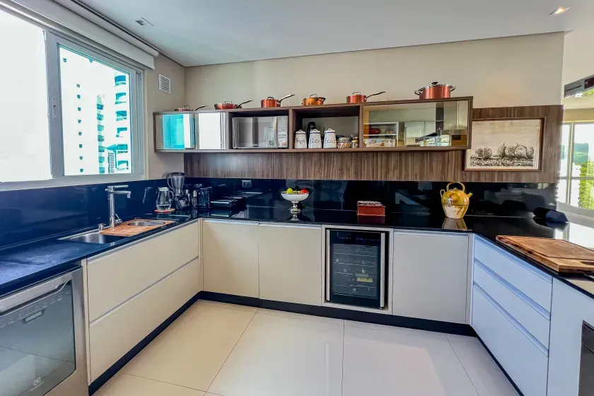 Apartamento no Solar Gonçalves com 3 Suítes em Balneário Camboriú — foto 48