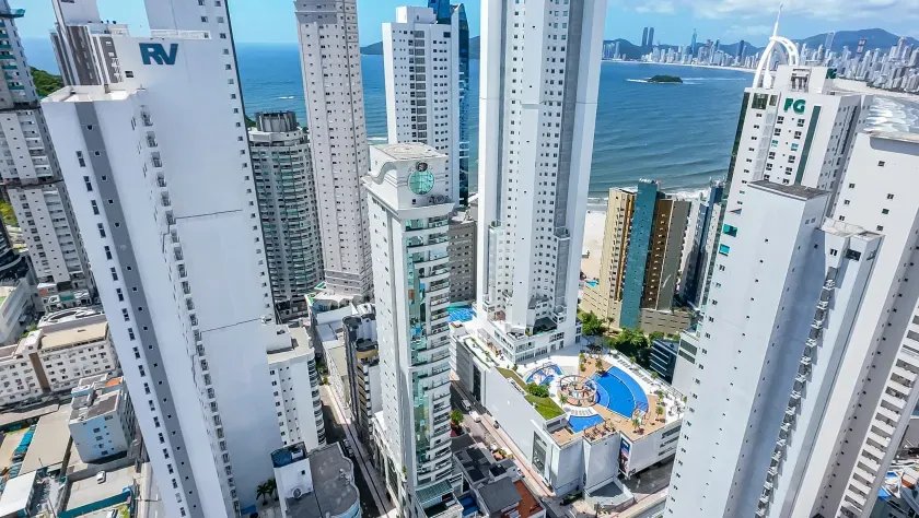 Apartamento no Solar Gonçalves com 3 Suítes em Balneário Camboriú — foto 69