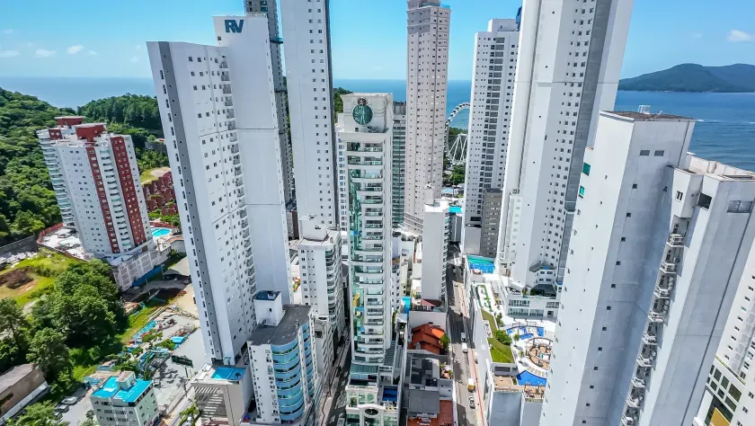 Apartamento no Solar Gonçalves com 3 Suítes em Balneário Camboriú — foto 71