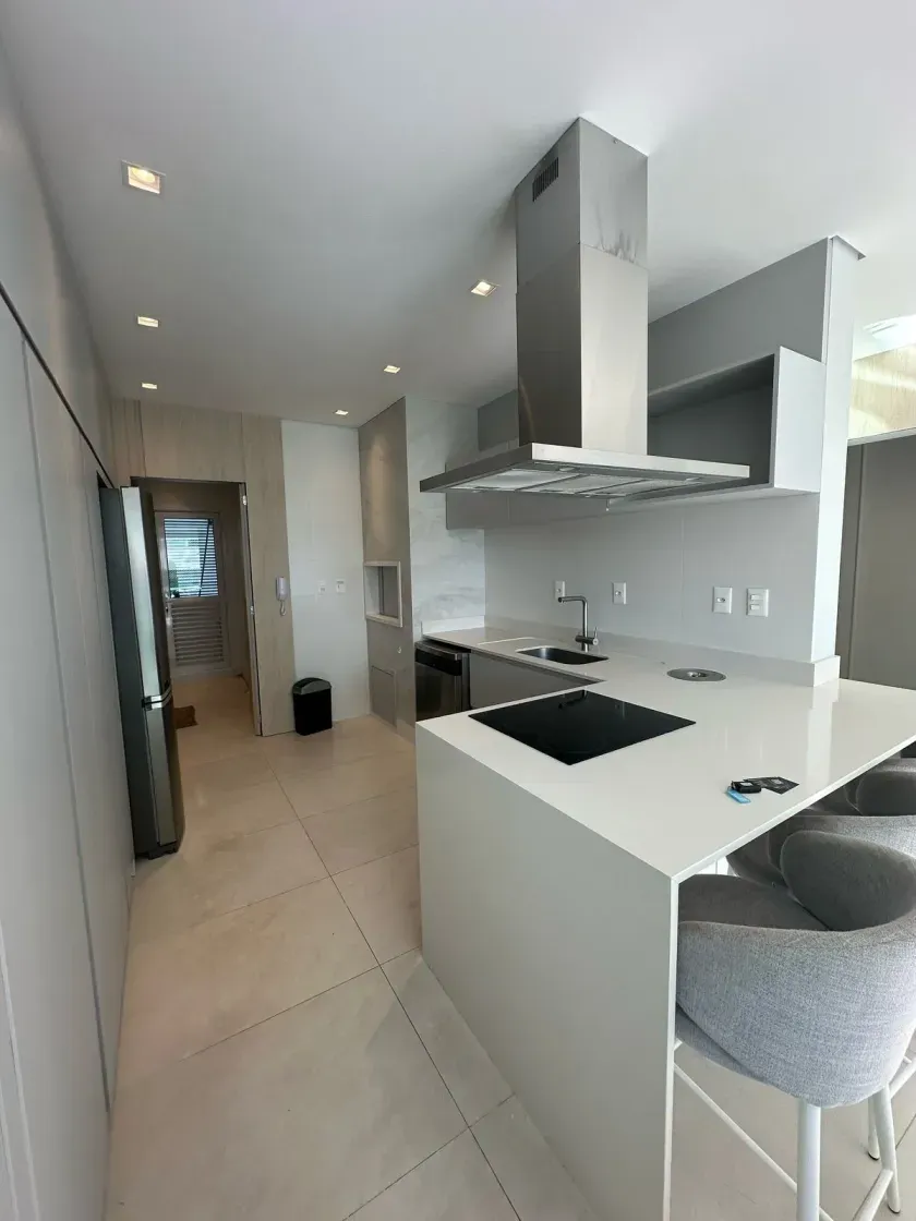 Apartamento no Edifício Sdolar de Capri Residence com 2 Suítes em Balneário Camboriú — foto 1