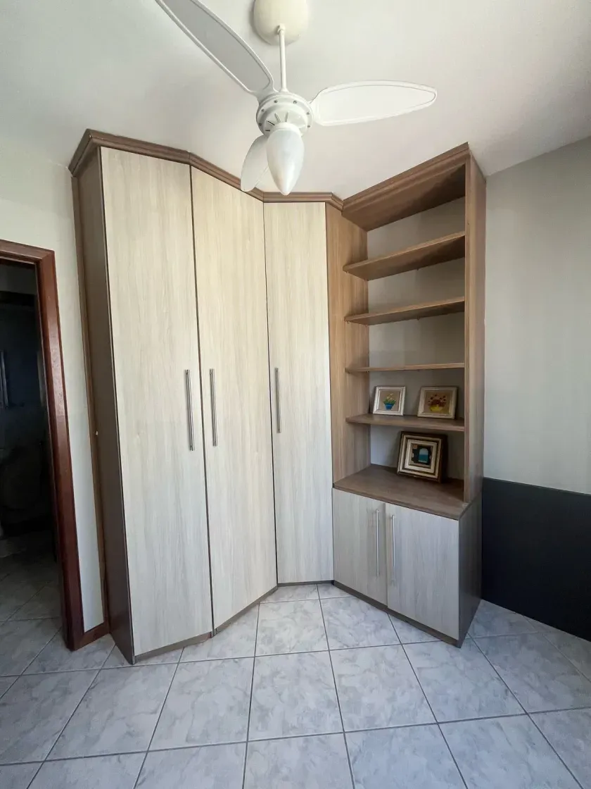 Apartamento no Edifício Vila Di Napoli 2 Dormitórios em Balneário Camboriú — foto 2