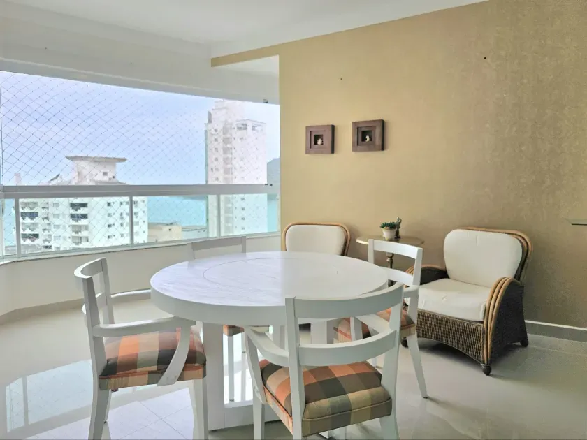 Apartamento no Edifício Grand Royale em Balneário Camboriú — foto 3