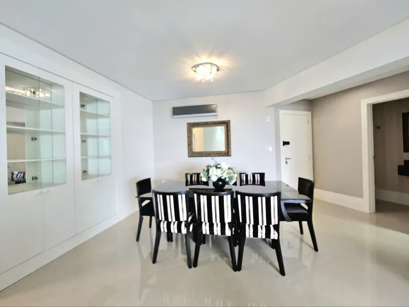 Apartamento no Edifício Grand Royale em Balneário Camboriú — foto 6