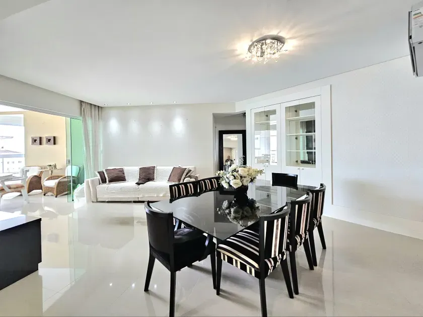 Apartamento no Edifício Grand Royale em Balneário Camboriú — foto 9