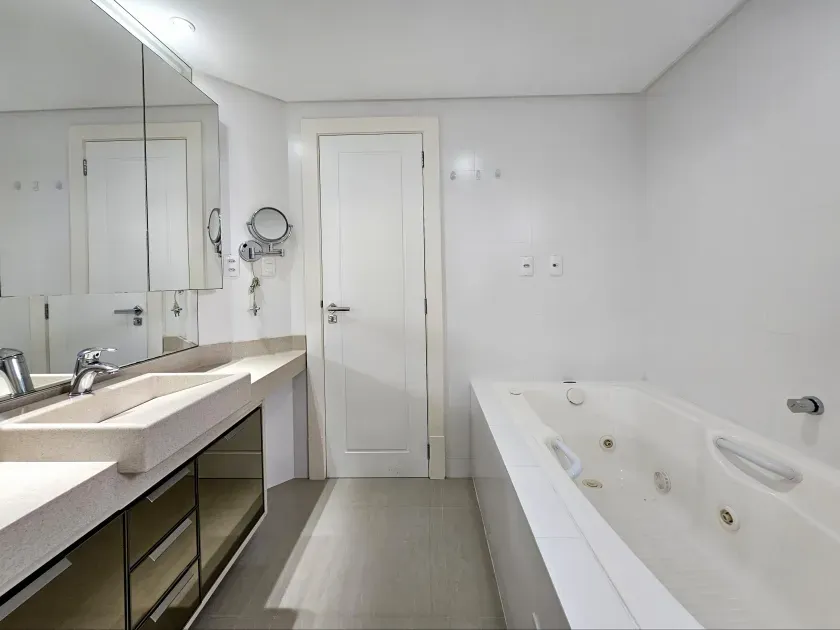 Apartamento no Edifício Grand Royale em Balneário Camboriú — foto 13