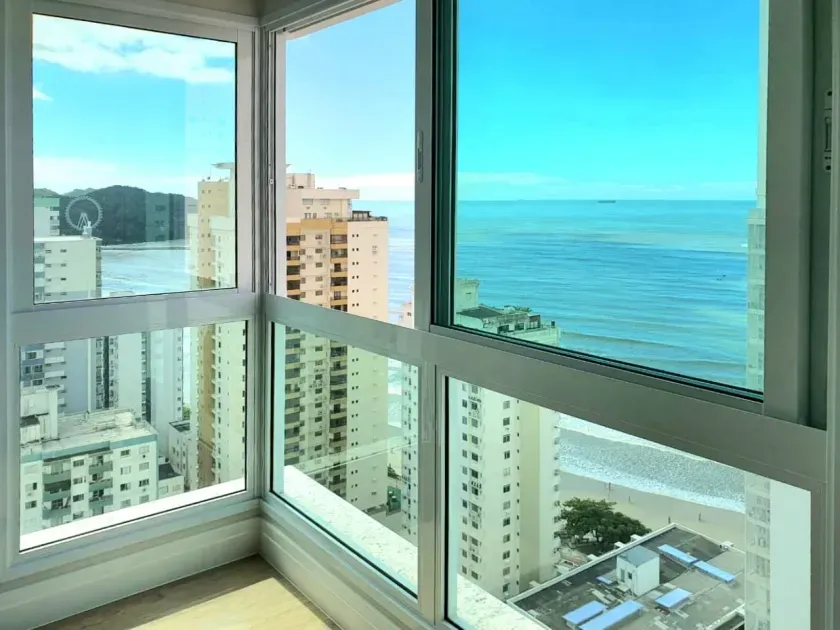 Apartamento no Edifício Eleganza Tower em Balneário Camboriú — foto 2