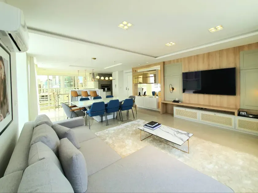 Cobertura Duplex no Edifício Evely em Balneário Camboriú — foto 1
