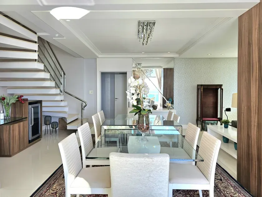 Apartamento no Edifício Majestic na Barra Sul em Balneário Camboriú