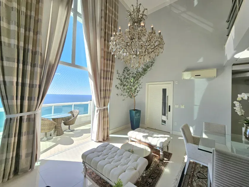 Apartamento no Edifício Majestic na Barra Sul em Balneário Camboriú — foto 3