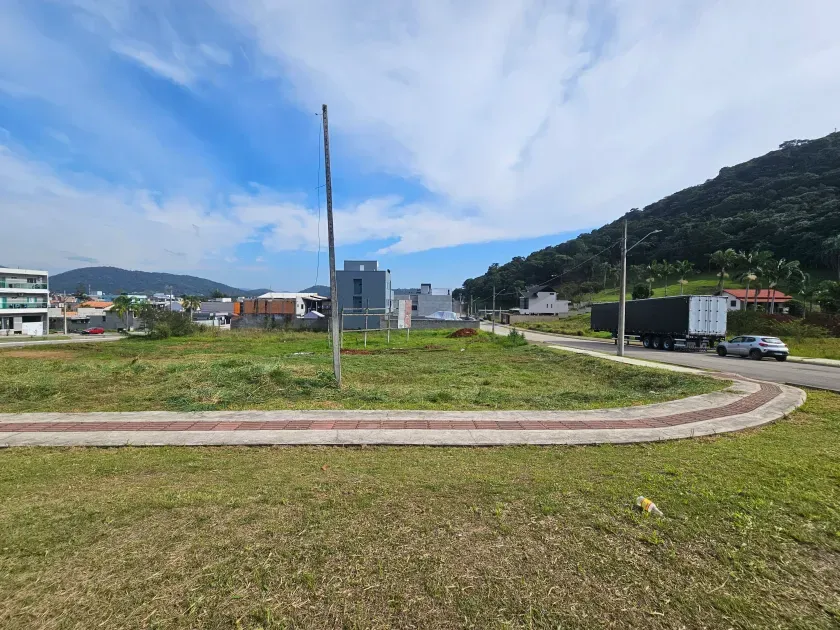 Terreno de esquina com 543,58 m² no Bairro da Barra em Balneário Camboriú SC — foto 9