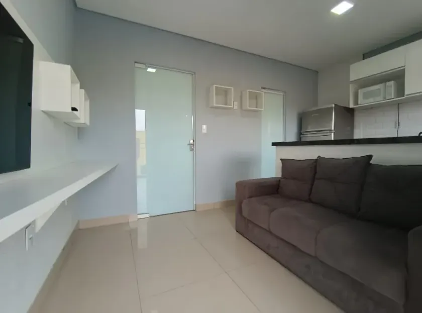 Casa dividida em 3 apartamentos independes rendendo R$ 8.570,00 de aluguel em Balneário Camboriú/SC