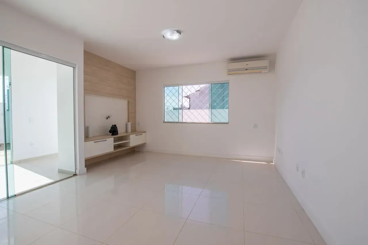 Casa Alto Padrão com 4 dormitórios sendo 2 suítes e 6 vagas na Praia dos Amores em Baln. Camboriú — foto 10