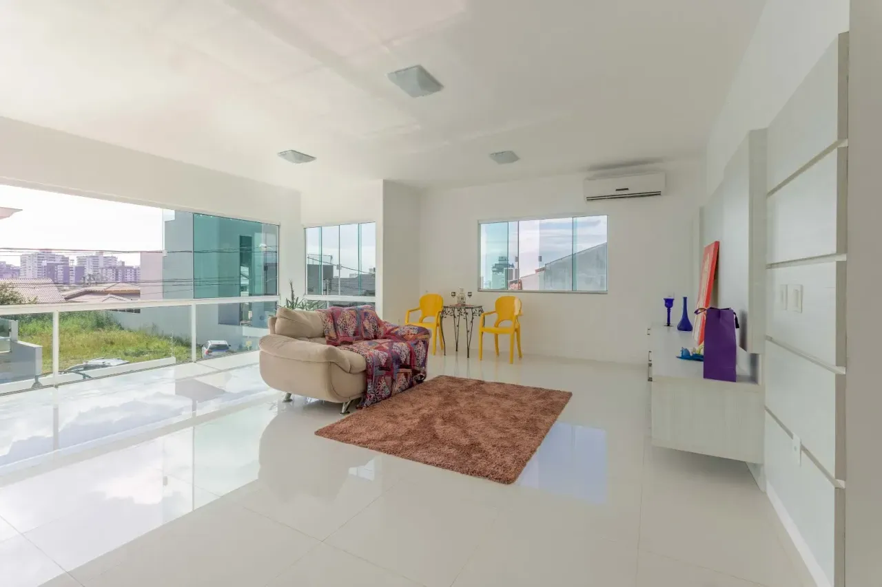 Casa Alto Padrão com 4 dormitórios sendo 2 suítes e 6 vagas na Praia dos Amores em Baln. Camboriú — foto 15