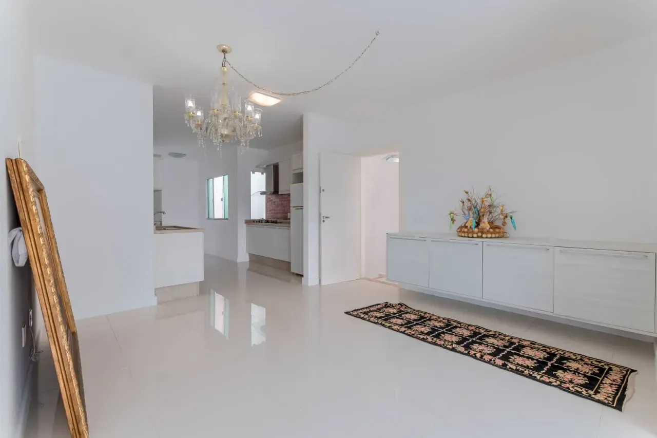Casa Alto Padrão com 4 dormitórios sendo 2 suítes e 6 vagas na Praia dos Amores em Baln. Camboriú — foto 16