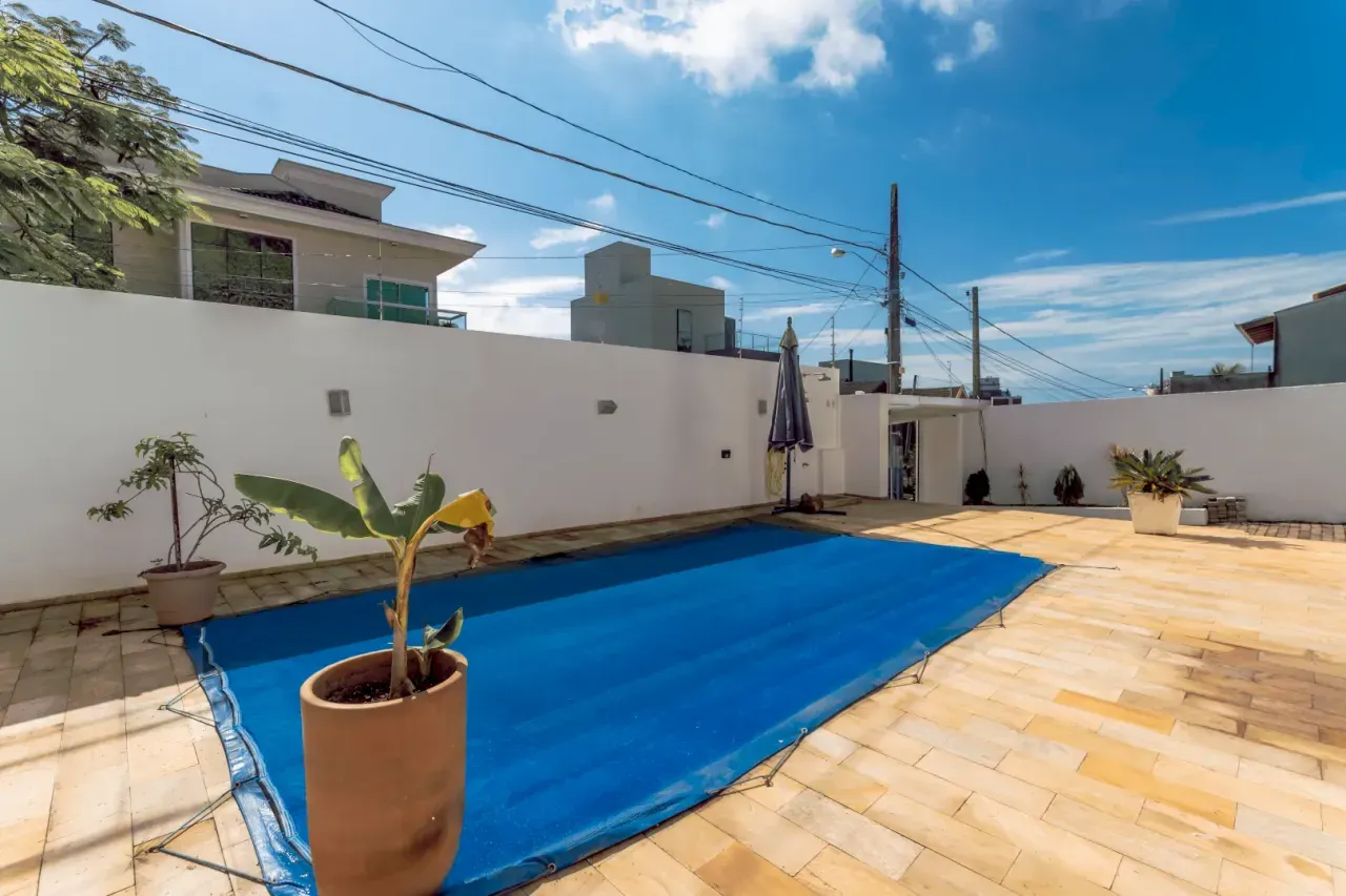Casa Alto Padrão com 4 dormitórios sendo 2 suítes e 6 vagas na Praia dos Amores em Baln. Camboriú — foto 25