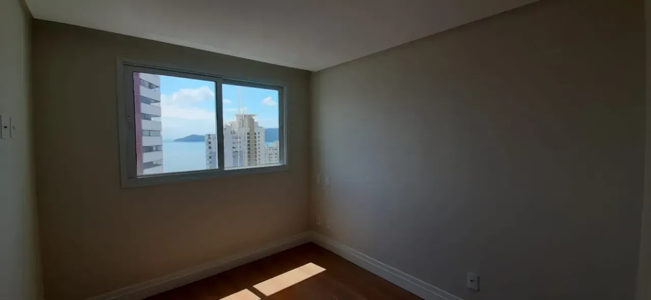 Apartamento com 4 dormitórios sendo 2 suítes e 3 vagas de garagem em Balneário Camboriú/SC — foto 7