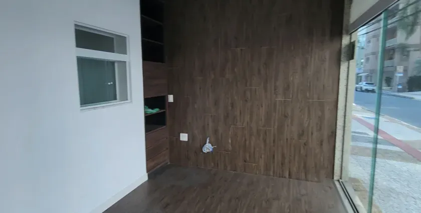 Sala comercial com 45m² no Centro de Balneário Camboriú
