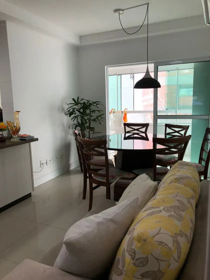 Apartamento com 3 Dormitórios sendo 1 Suíte e 2 Vagas na garagem na Praia Brava - Itajaí — foto 1