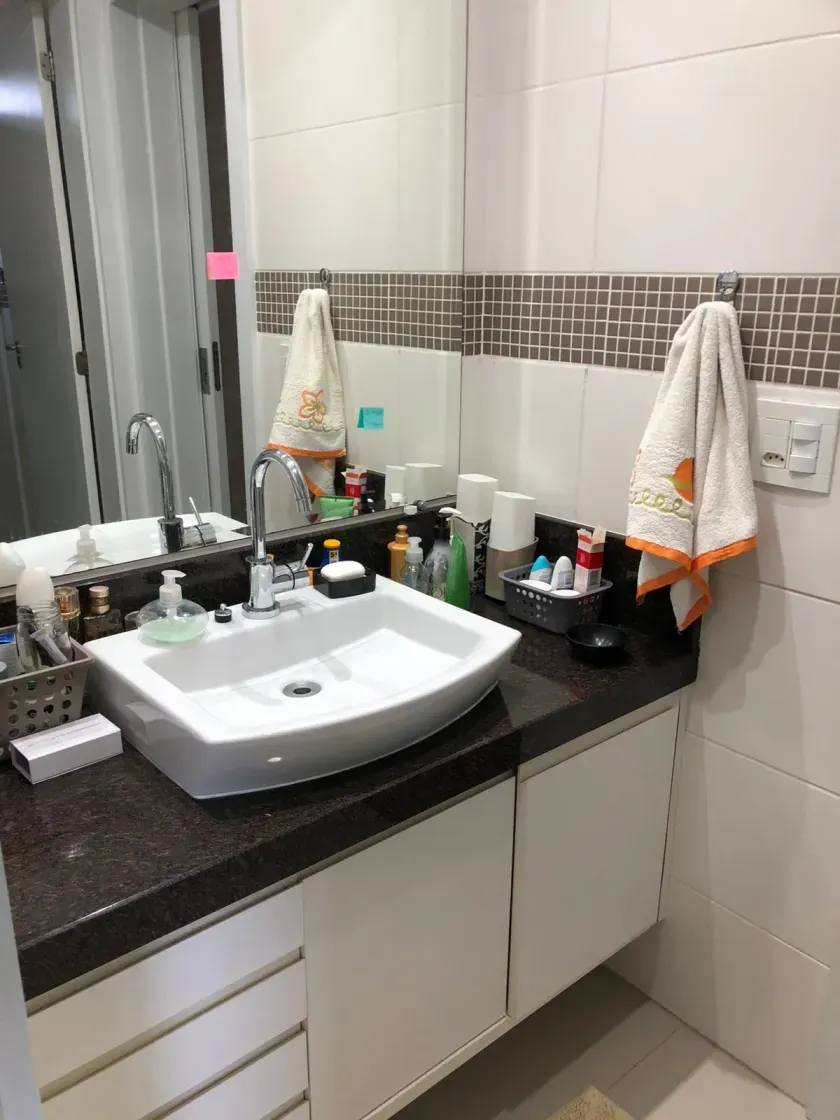 Apartamento com 3 Dormitórios sendo 1 Suíte e 2 Vagas na garagem na Praia Brava - Itajaí — foto 9