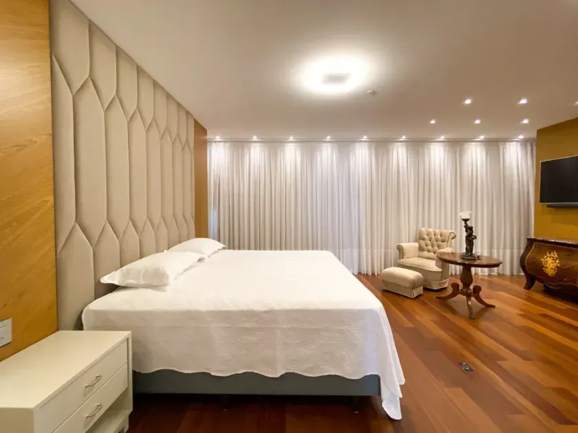 Apartamento mobiliado frente mar com 3 suítes e 4 vagas de garagem em Balneário Camboriú — foto 9